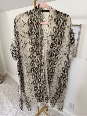 Do everything in love Beige & Black Snake Print Kimono